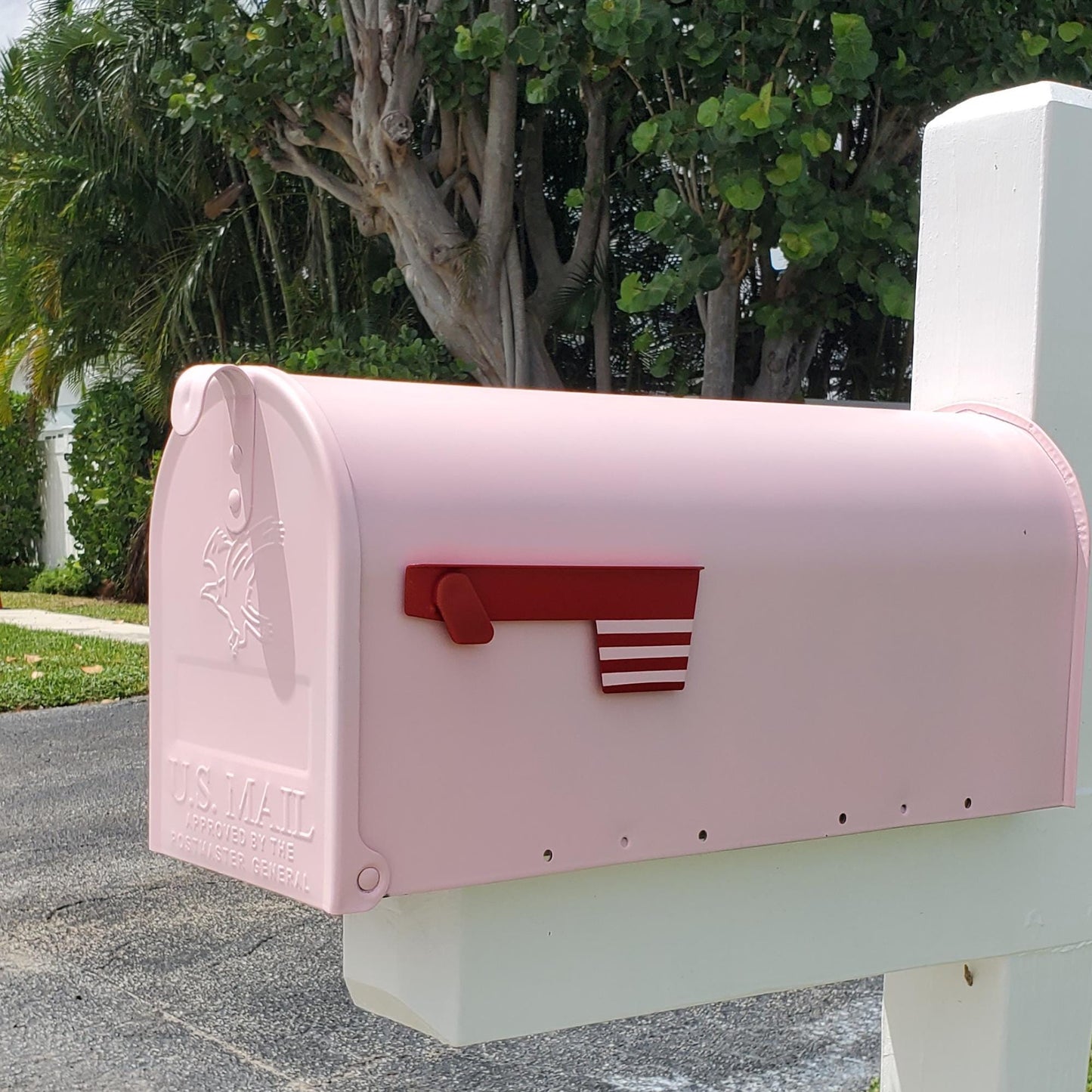 Pretty Pink Mailbox