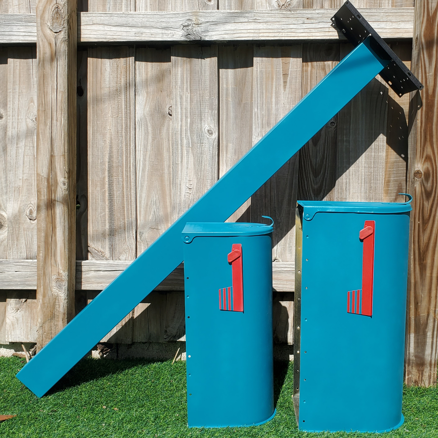 Lagoon Blue Mailbox