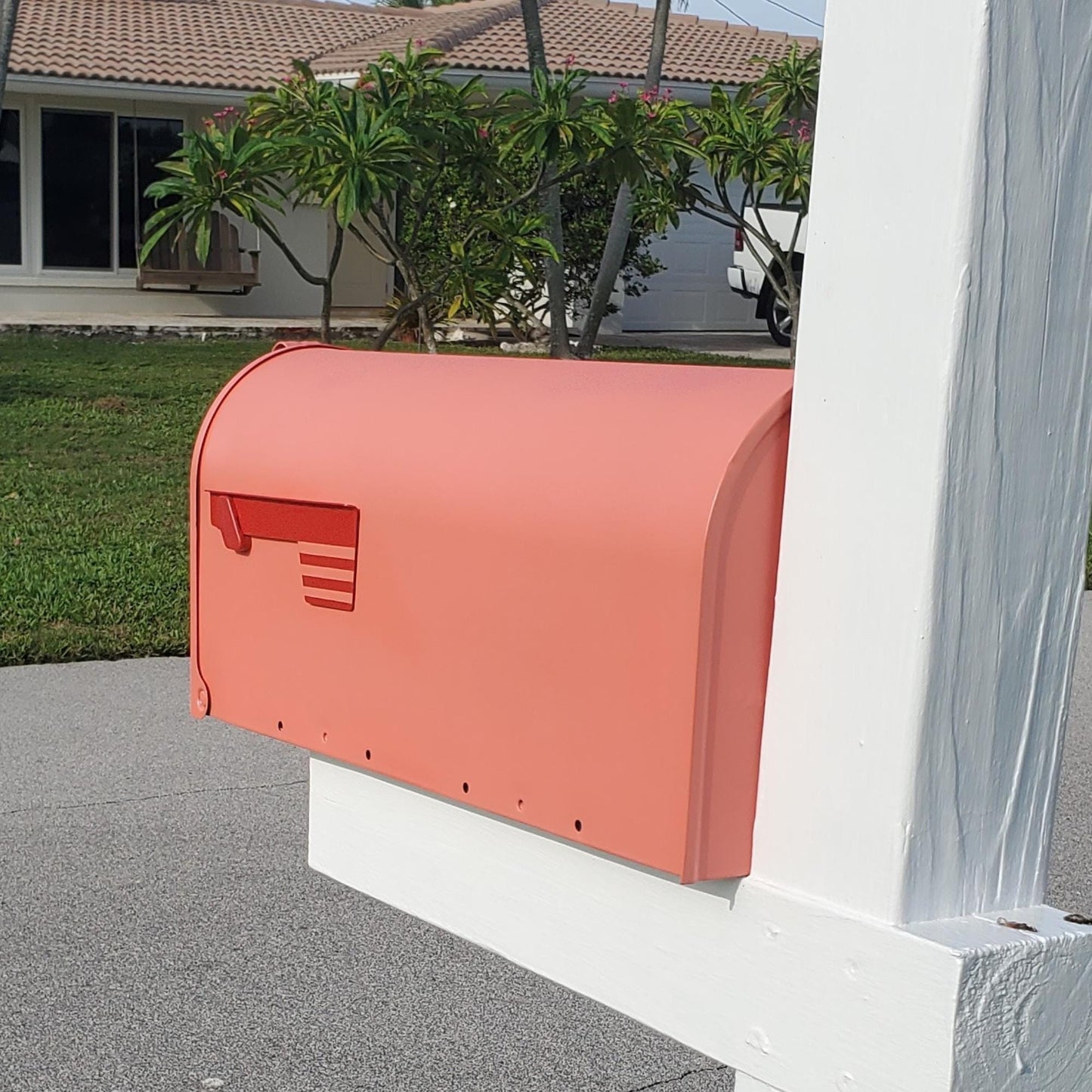 Coral Mailbox