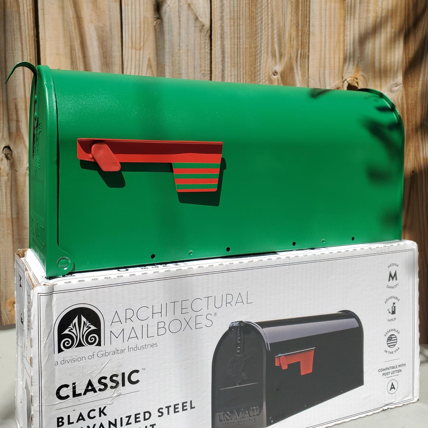 Meadow Green Mailbox